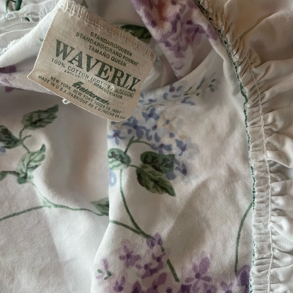 Set of 2 Vintage Waverly Lilac Floral Fabric White Eyelet Ruffle Standard Queen